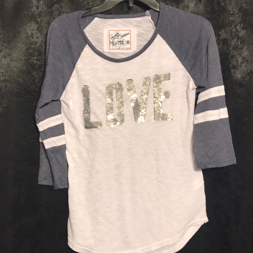 3/4 sleeve shirt